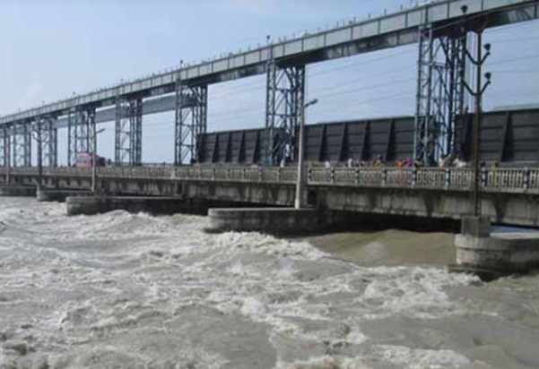 सप्तकोशीमा बस खस्यो, २० यात्रुको उद्धार, उद्धार जारी