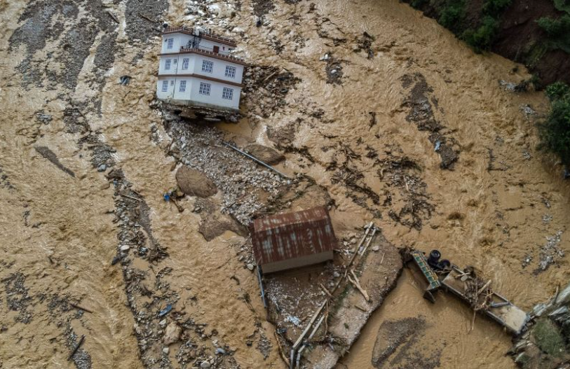 बाढीपहिरोबाट मृत्यु हुनेको संख्या २४४ पुग्यो